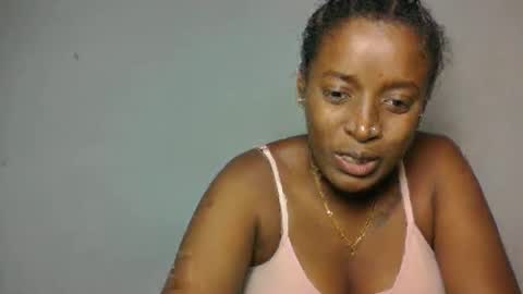 Snapshot of meliana98 chatting on 11-12-25, 01:22 meliana98 online show from 11-12-25, 01:22