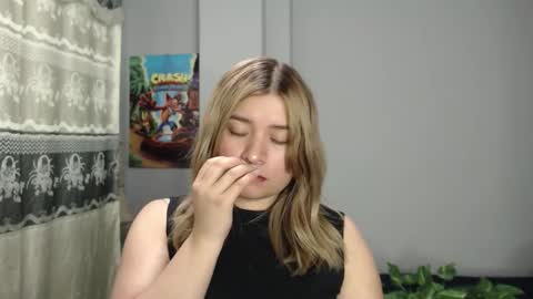 Snapshot of meliinna_xxx chatting on 11-27-25, 03:08 meliinna_xxx online show from 11-27-25, 03:08