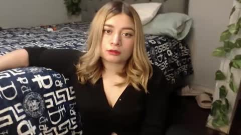 Snapshot of meliinna_xxx chatting on 01-15-26, 04:50 meliinna_xxx online show from 01-15-26, 04:50