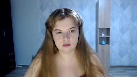 Snapshot of melina_beauty chatting on 09-21-25, 07:48 Melina online show from 09-21-25, 07:48