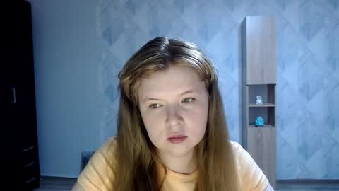 Snapshot of melina_beauty chatting on 09-23-25, 07:50 Melina online show from 09-23-25, 07:50