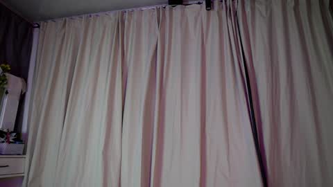 Snapshot of melina_smith1 chatting on 05-23-26, 11:09 MelinaSmith online show from 05-23-26, 11:09