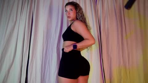 Snapshot of melina_smith1 chatting on 06-05-26, 12:06 MelinaSmith online show from 06-05-26, 12:06