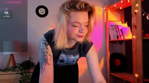 Melina online show from 04-21-26, 07:36