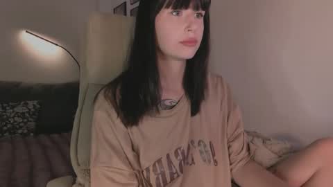 Melina online show from 12-21-25, 08:49