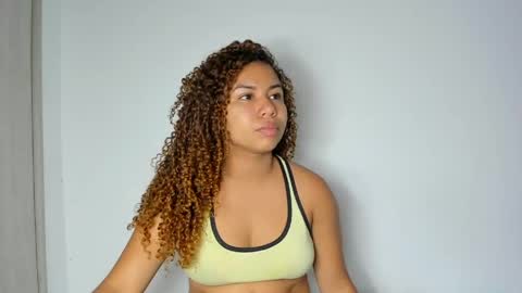 M E L I N A  online show from 05-31-26, 09:27