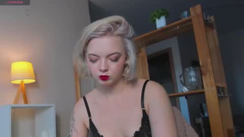 Snapshot of melinamonroe chatting on 10-02-25, 03:24 My name is Melina online show from 10-02-25, 03:24