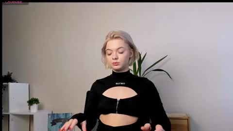 Snapshot of melinamonroe chatting on 10-07-25, 03:14 My name is Melina online show from 10-07-25, 03:14