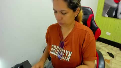 Snapshot of melisa_14 chatting on 06-21-26, 01:46 Melisa online show from 06-21-26, 01:46