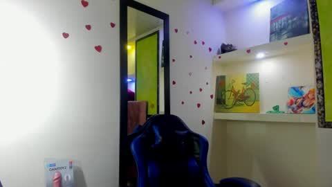 Snapshot of melisa_14 chatting on 06-22-26, 12:02 Melisa online show from 06-22-26, 12:02
