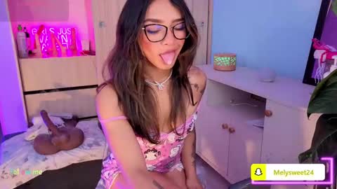 Snapshot of melisa_se chatting on 09-17-25, 10:22 Melissa online show from 09-17-25, 10:22