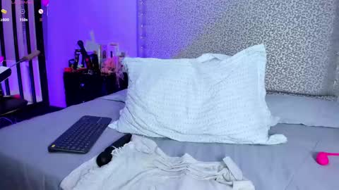 Snapshot of melisabostton_ chatting on 02-13-25, 07:21 Melissa online show from 02-13-25, 07:21