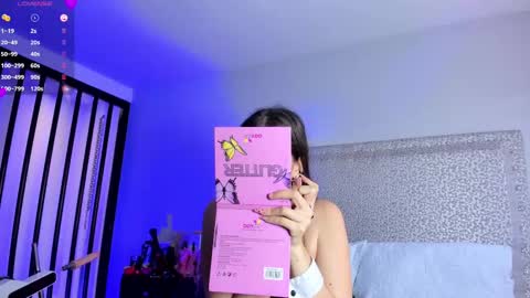 Snapshot of melisabostton_ chatting on 02-17-25, 02:37 Melissa online show from 02-17-25, 02:37