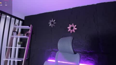 Snapshot of melisabostton_ chatting on 10-02-25, 02:02 Melissa online show from 10-02-25, 02:02