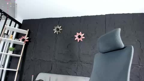 Snapshot of melisabostton_ chatting on 10-08-25, 03:20 Melissa online show from 10-08-25, 03:20