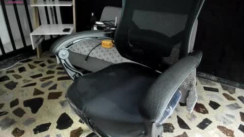 Snapshot of melisabostton_ chatting on 10-27-25, 01:59 Melissa online show from 10-27-25, 01:59