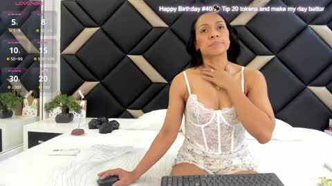 Snapshot of melisakovacs chatting on 04-29-26, 05:30 online show from 04-29-26, 05:30