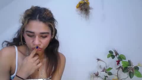 Snapshot of meliss1 chatting on 01-15-25, 09:20 melissa online show from 01-15-25, 09:20