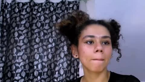 Snapshot of meliss1 chatting on 03-03-25, 05:50 melissa online show from 03-03-25, 05:50