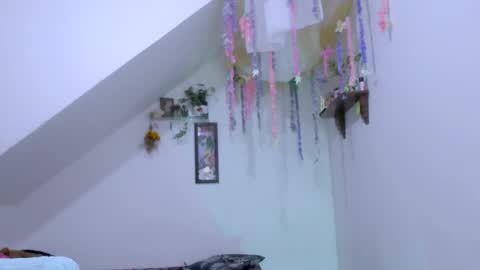 Snapshot of meliss1 chatting on 03-10-25, 03:52 melissa online show from 03-10-25, 03:52