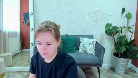 Sophia online show from 09-27-25, 04:28