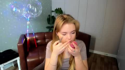 Snapshot of melissa_199 chatting on 02-10-26, 06:28 Sophia online show from 02-10-26, 06:28