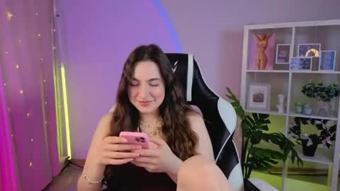 Snapshot of melissachaarm_ chatting on 05-28-26, 04:54 Melissa online show from 05-28-26, 04:54