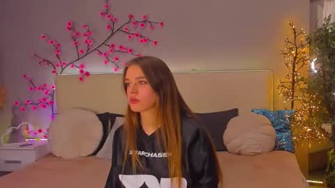 Snapshot of melissacrayzy chatting on 11-08-25, 12:38 MelissaCrayzy online show from 11-08-25, 12:38