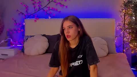 Snapshot of melissacrayzy chatting on 11-18-25, 06:29 MelissaCrayzy online show from 11-18-25, 06:29