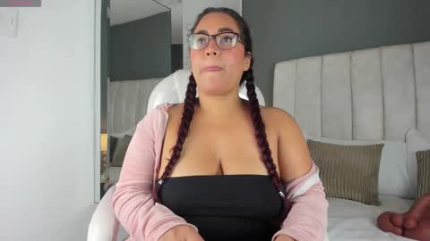 M E L I S S A  online show from 02-20-25, 12:04