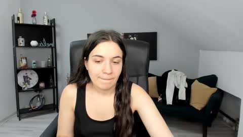 melissawiliam online show from 11-21-25, 12:15