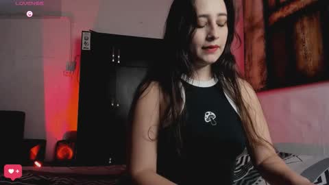 Snapshot of melissaxrose chatting on 02-03-26, 09:53 melissa rose online show from 02-03-26, 09:53