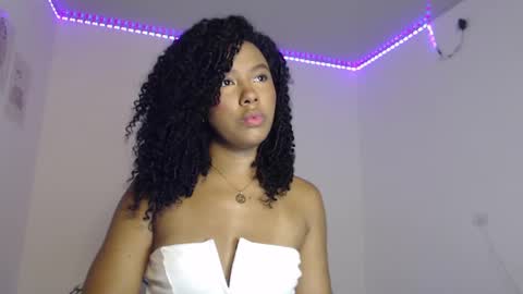 Snapshot of mell_rossi chatting on 10-26-25, 07:53 mell_rossi online show from 10-26-25, 07:53