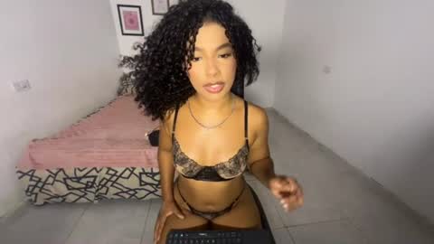 Snapshot of mell_rossi chatting on 06-20-26, 06:54 mell_rossi online show from 06-20-26, 06:54