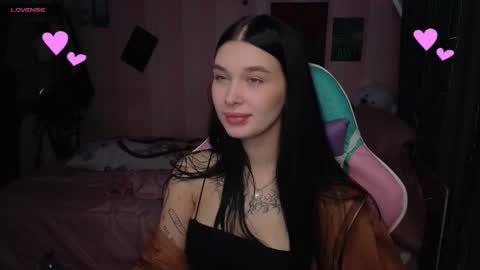 Snapshot of mella_freya chatting on 10-23-25, 11:24 Freya IM NONUDE online show from 10-23-25, 11:24