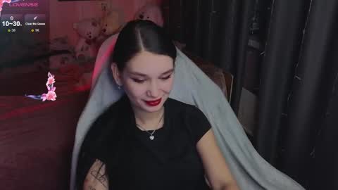 Snapshot of mella_freya chatting on 12-21-25, 11:12 Freya IM NONUDE online show from 12-21-25, 11:12