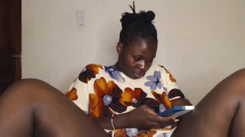 Snapshot of mellanin_pretty_ chatting on 05-10-26, 05:29 . online show from 05-10-26, 05:29