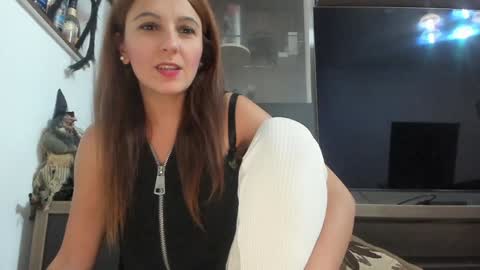 MellyMell  online show from 10-15-25, 06:52