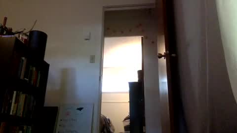 Mellifluenced online show from 10-22-25, 06:18