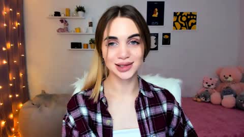 Tessa online show from 12-23-24, 12:25