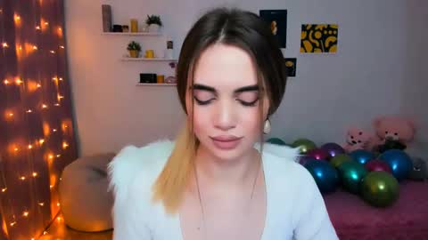 Tessa online show from 02-13-25, 04:22