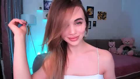 Tessa online show from 03-09-25, 10:52