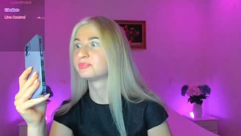 Mellina online show from 01-03-25, 01:38