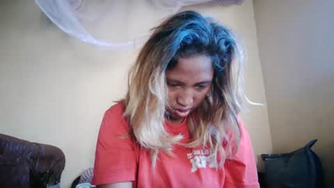 Snapshot of mellissia02 chatting on 06-15-26, 04:58 mellissa online show from 06-15-26, 04:58