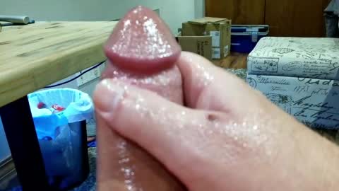 Snapshot of mellomike chatting on 05-19-26, 04:02 mellomike online show from 05-19-26, 04:02