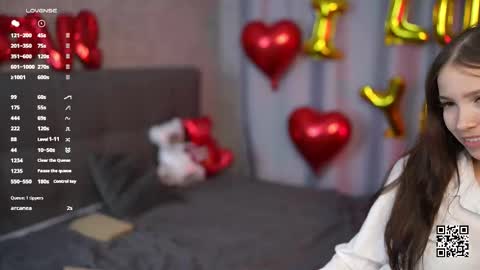 Snapshot of mellowglowy chatting on 02-14-26, 09:11 Eva online show from 02-14-26, 09:11