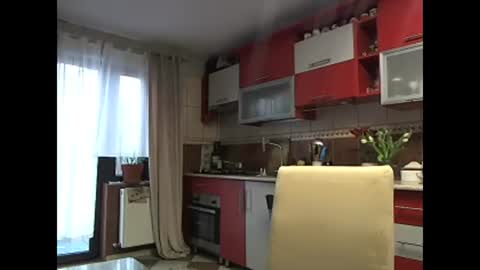 Snapshot of melly_rosey chatting on 02-28-25, 07:37 Melly online show from 02-28-25, 07:37