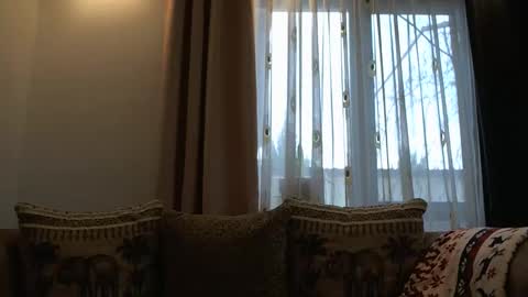 Snapshot of melly_rosey chatting on 11-25-25, 07:19 Melly online show from 11-25-25, 07:19