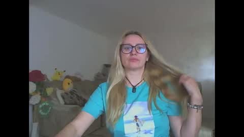 Melly online show from 04-08-26, 07:08