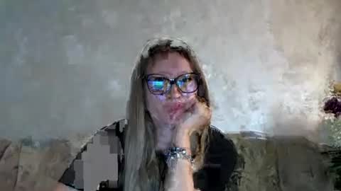 Melly online show from 07-21-26, 08:38